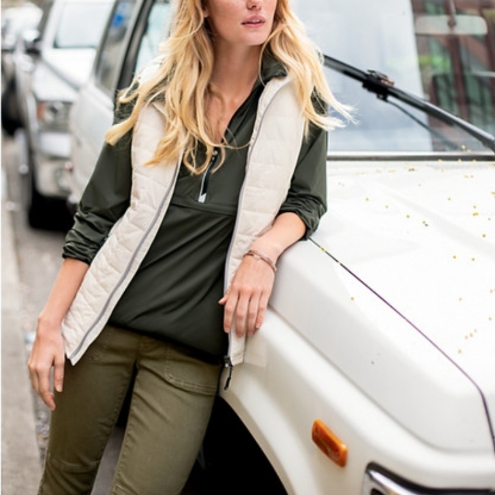 Women's Pullover - Picture 4 of 6